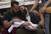 "Rođen juče, ubijen danas": U izraelskim napadima stradala i beba stara svega jedan dan (FOTO)