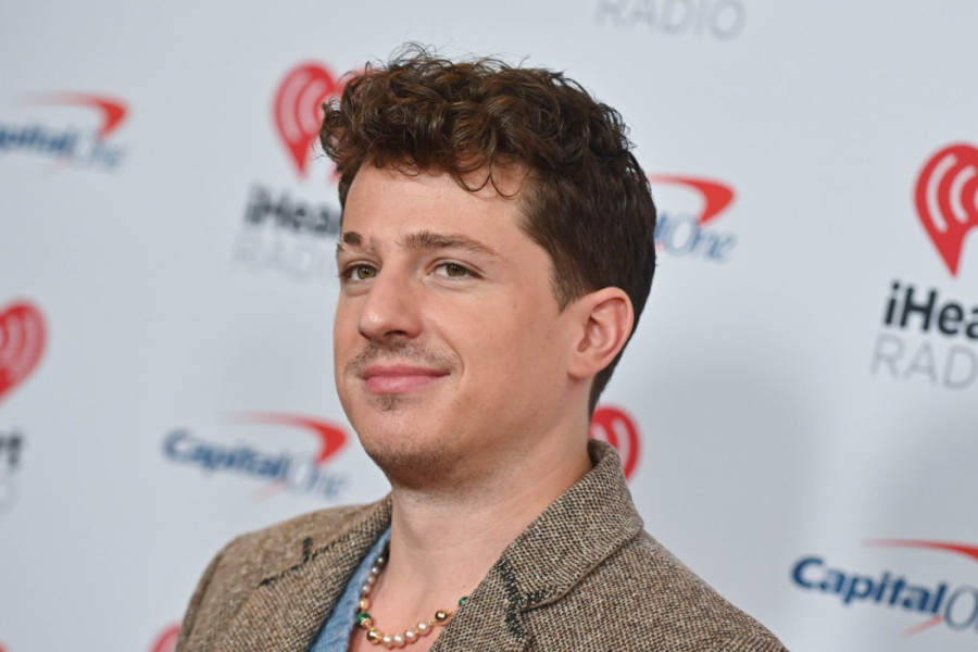 Čarli Put postaje tata! Ovako je otkrio lepe vesti (VIDEO)