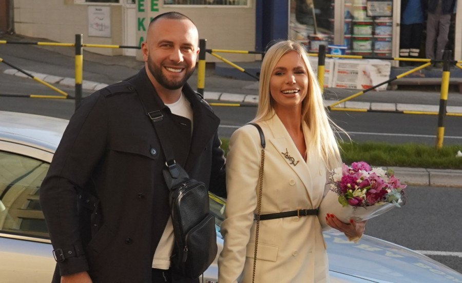 Trudna supruga našeg pevača ima zdravstveni problem: Evo kroz šta prolazi!