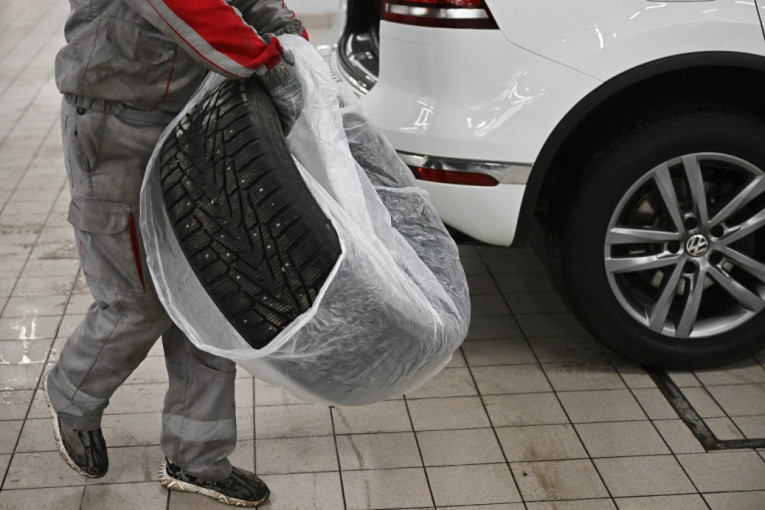 Bolje sprečiti nego lečiti: Prepoznajte signale da je guma na ivici pucanja i izbegnite nezgodu