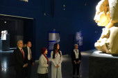 Tamara Vučić posetila muzej u Šarm el Šeiku: Kočije dvokolice, kamene statue faraona, kraljice, egipatska božanstva