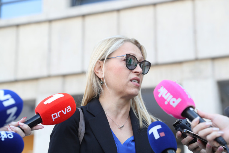 Kecmanoviće sada tuže i Francuzi: Novi postupak za "Ribnikar", advokati zatrpali sudiju (FOTO)
