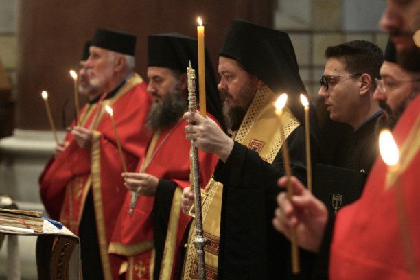 U Crkvi Svetog Marka služen pomen za nastradale u majskim tragedijama u Srbiji!