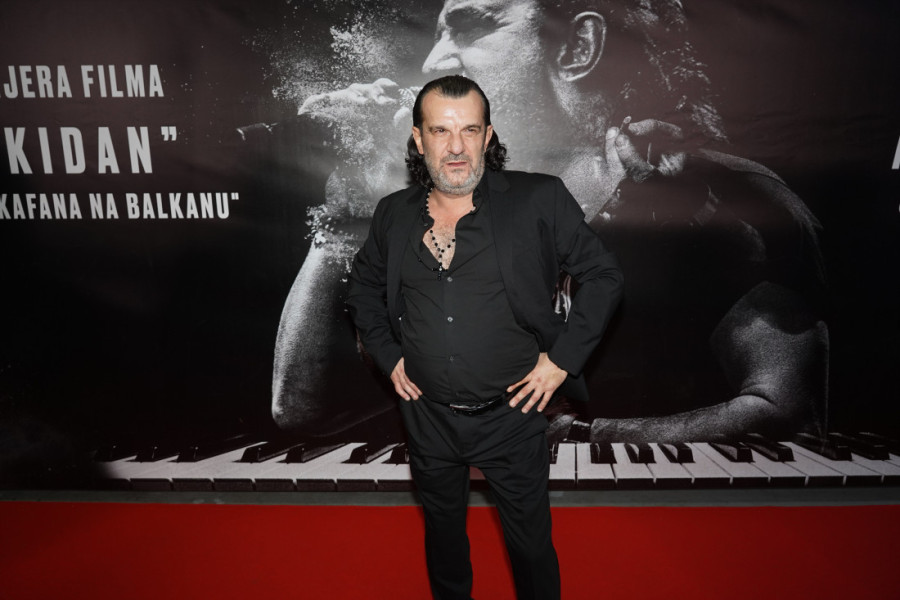 "Majka me zove i vrišti": Račun za telefon Ace Lukasa ima pet nula