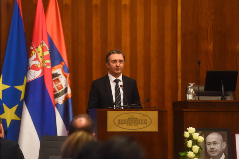 Pokrenuo je proces pomirenja Srba i Mađara: Održana komemorativna sednica Skupštine AP Vojvodine povodom smrti Ištvana Pastora