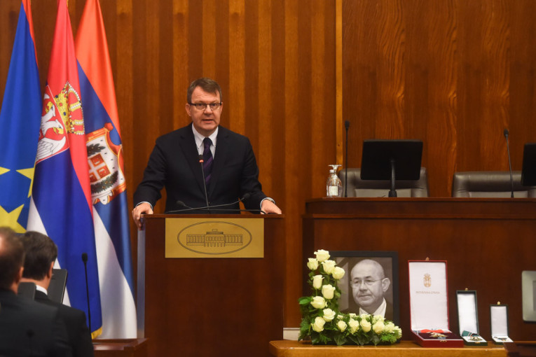 Pokrenuo je proces pomirenja Srba i Mađara: Održana komemorativna sednica Skupštine AP Vojvodine povodom smrti Ištvana Pastora