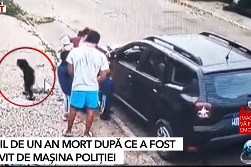 Užas u Rumuniji! Policijski automobil pregazio dete (1) - Kamere snimile užas, mališanu nije bilo spasa (VIDEO)
