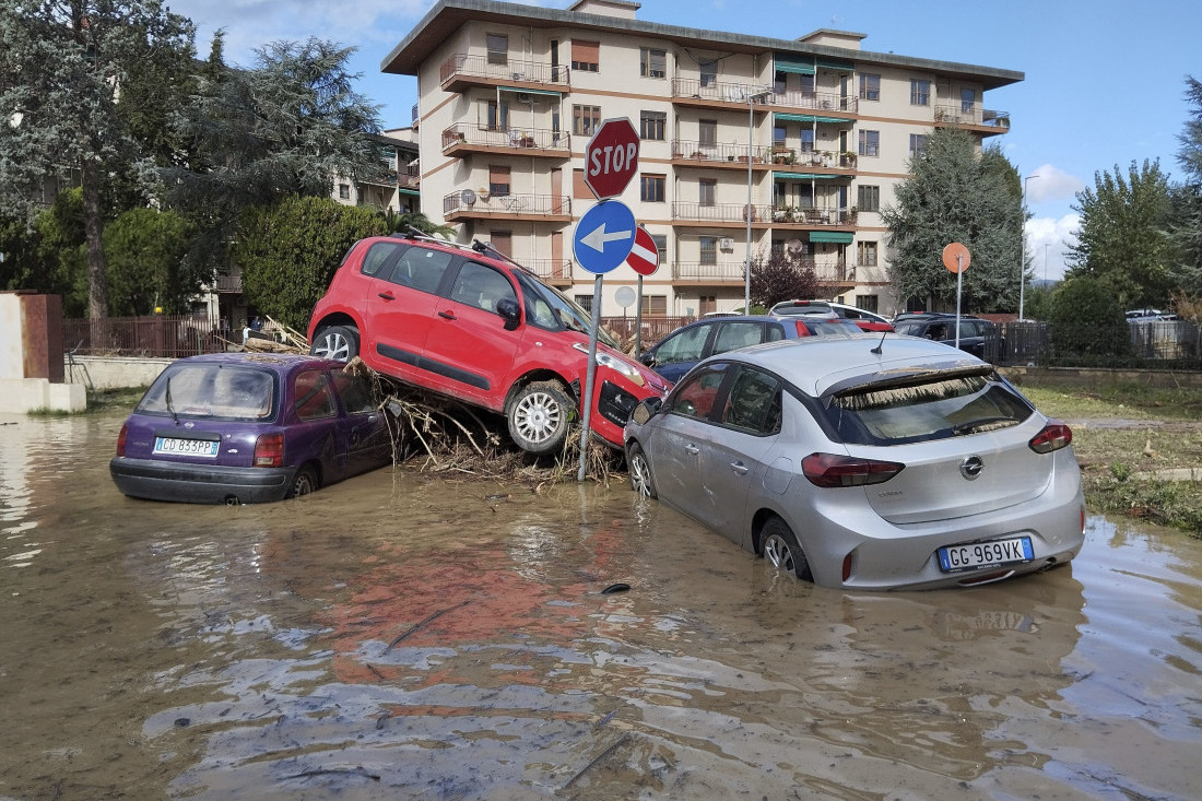 Apokaliptične slike iz Italije samo pristižu! Raste i broj mrtvih u stravičnim poplavama (FOTO/VIDEO)