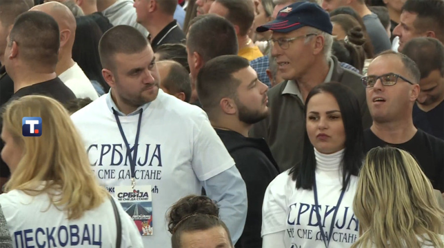 Predizborni skup SNS, predsednik se obratio: Glas za "Srbija ne sme da stane" znači još fabrika, škola, bolnica, veće plate i penzije