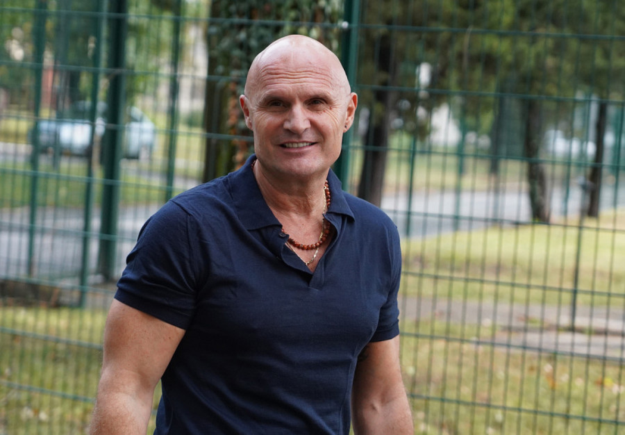 Mili je živeo u rezidenciji kineskog ambasadora, pa ga izbacili zbog Karića: Odvajali su me od stuba!