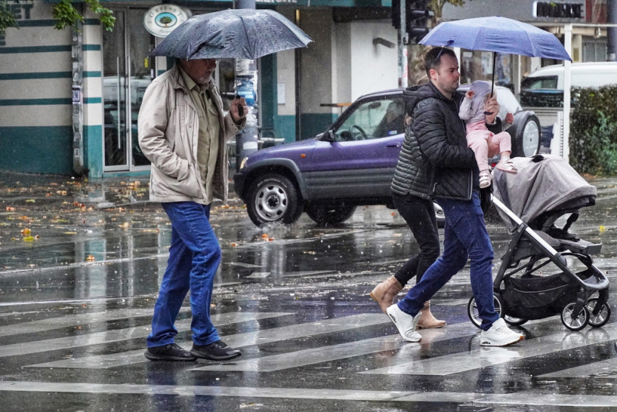 Dolazi jače zahlađenje u našu zemlju: Biće pljuskova praćenih grmljavinom, ali i snega u ovim delovima Srbije!