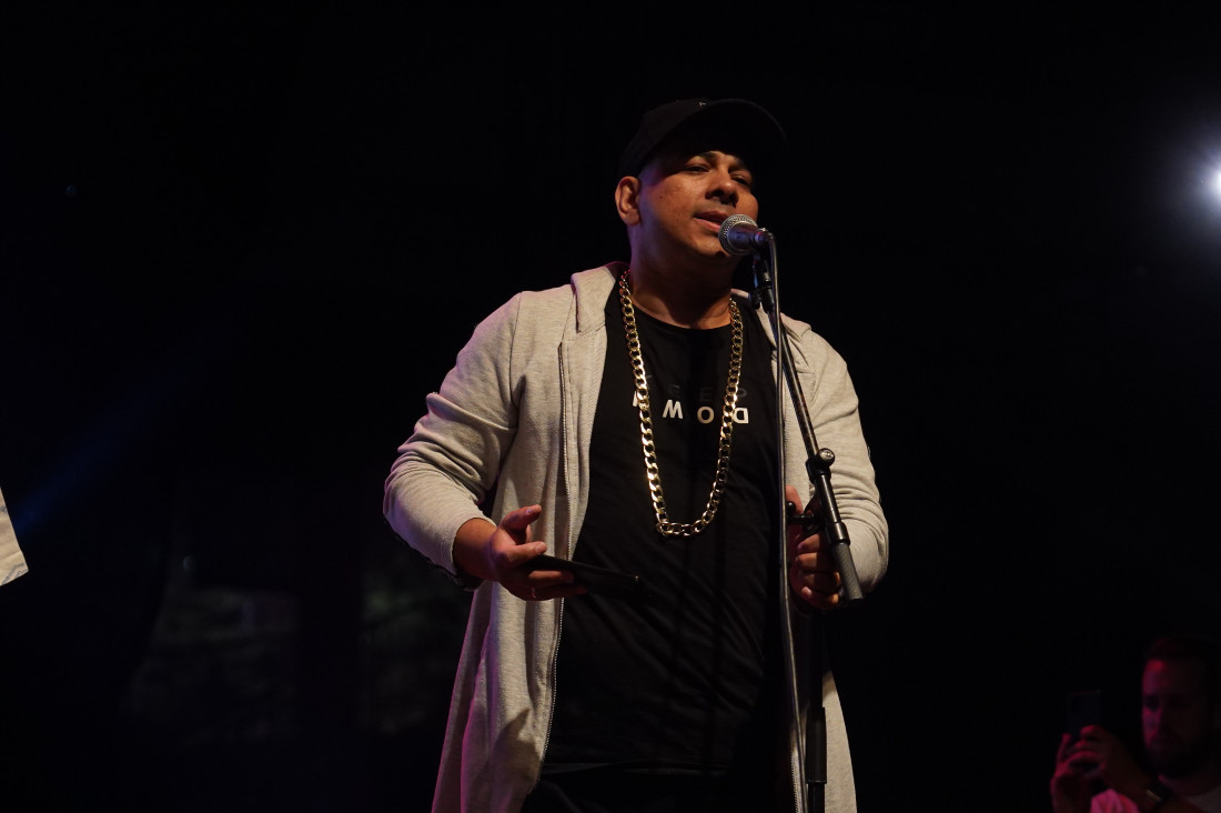 Preminula majka našeg pevača! On se oglasio potresnom porukom