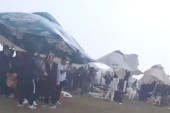 "Ne daju čvarke ni za šta na svetu": Meštani Kaća nisu dozvolili da im oluja pokvari festival prasećih bombonica (VIDEO)