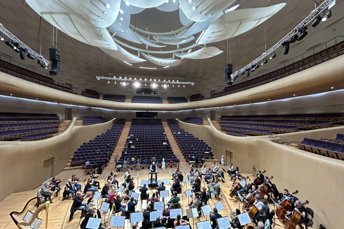 Beogradska filharmonija krenula Putem svile u Kini: Spektakularnim koncertom otvara velelepnu umetničku dvoranu (FOTO)