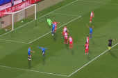 Zvezda bez sreće, prvi šut Lajpciga i odmah gol! Pesma sa tribina ne prestaje! (VIDEO)