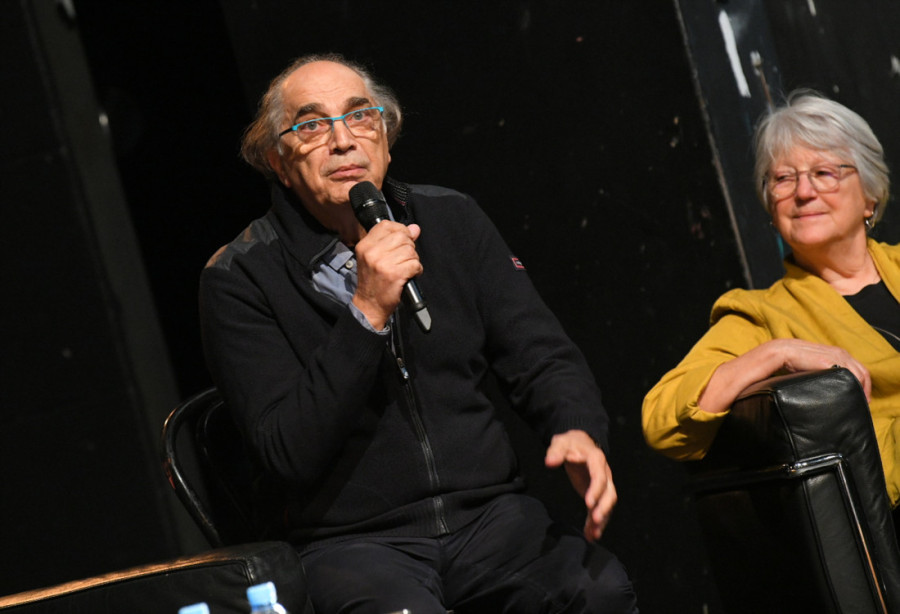 On je tu, živi sa nama, samo sada gledamo kako da se pred njim ne obrukamo: Predstavljena knjiga o Branku Cvejiću (FOTO)