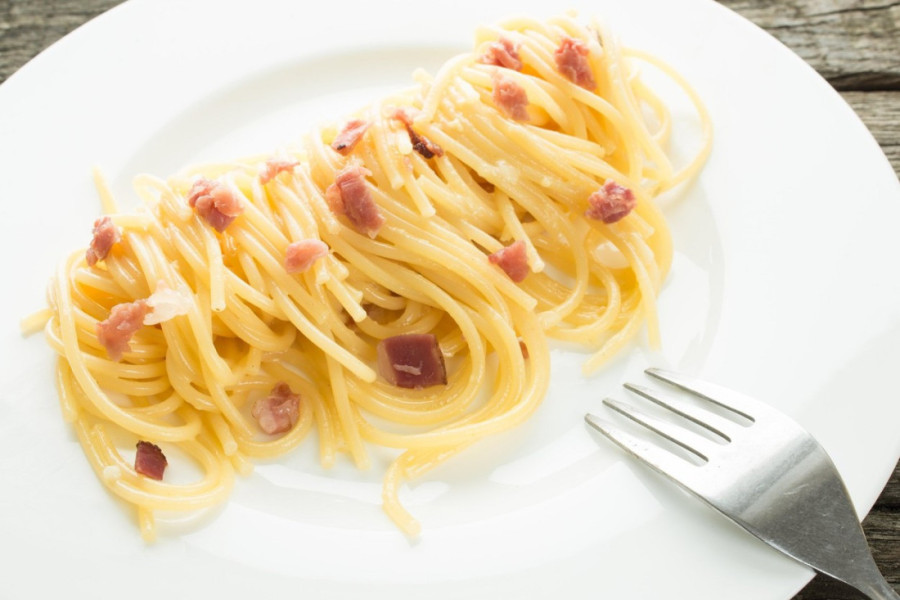 Tajna savršenog karbonara sosa: Nije u žumancima, već u ovoj namirnici (ORIGINALNI RECEPT)