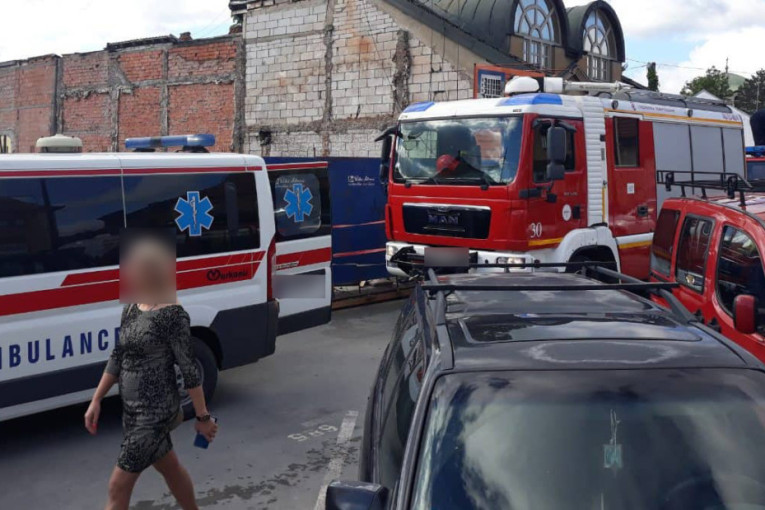 Udes u Kragujevcu: Vatrogasci spasavali povređene!
