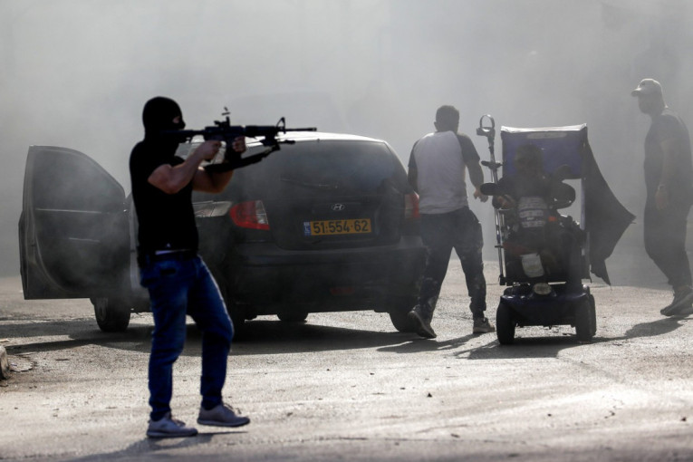 Intenzivne borbe na Zapadnoj obali! Pucnjava i eksplozije u Dženinu, Izrael poslao specijalne snage, stradalo 10 Palestinaca (VIDEO)