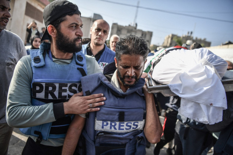 Reporter iz Gaze ne odustaje od izveštavanja iako su mu brojne kolege ubijene: Čini mi se da Izrael namerno gađa novinare, to im je taktika