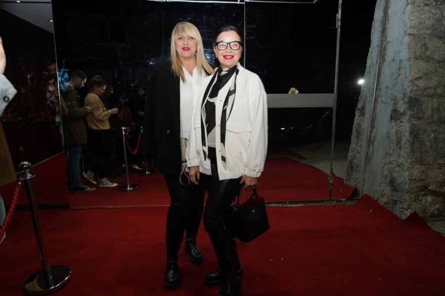 Voditeljka ostala šokirana ponašanjem Snežane Đurišić u avionu: “Izašla je iz biznis klase…”