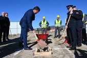 Ministar Gašić položio kamen temeljac za novi vatrogasno-spasilački objekat u Aleksincu (FOTO)
