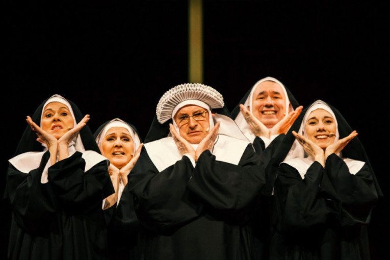 Časne sestre kakve do sada niste videli: Urnebesna komedija o pet monahinja koje žele da budu zvezde (FOTO)