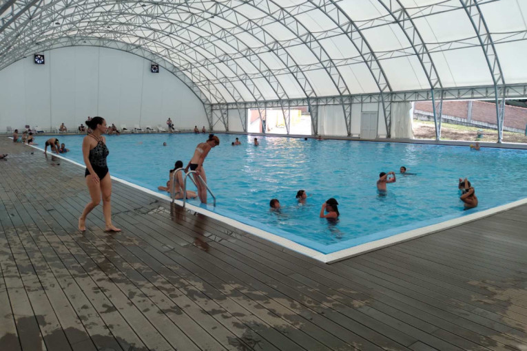 Bravo, Kragujevčani i bravo za Radnički: Svakog ponedeljka korišćenje zatvorenog bazena biće besplatno