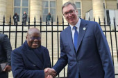 Vučić se u Parizu susreo sa predsednikom Gane (FOTO)