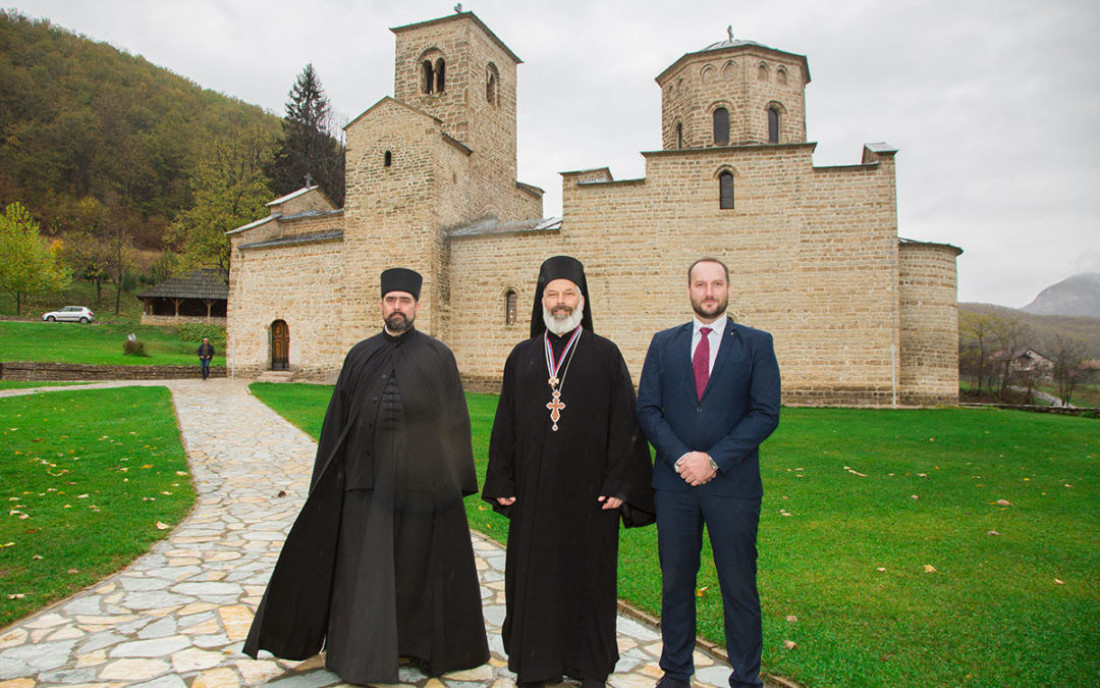 Odlikovanje u manastiru Đurđevi Stupovi