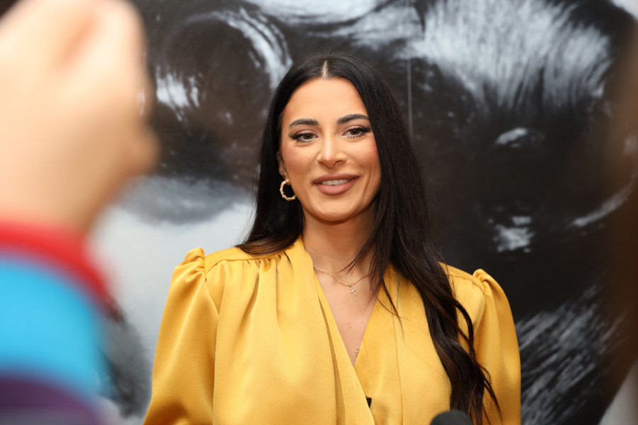 Pevačica prebledela zbog Karleuše: Negirala da je s Duškom Tošićem, a sada je ovo odalo istinu o njihovom odnosu!