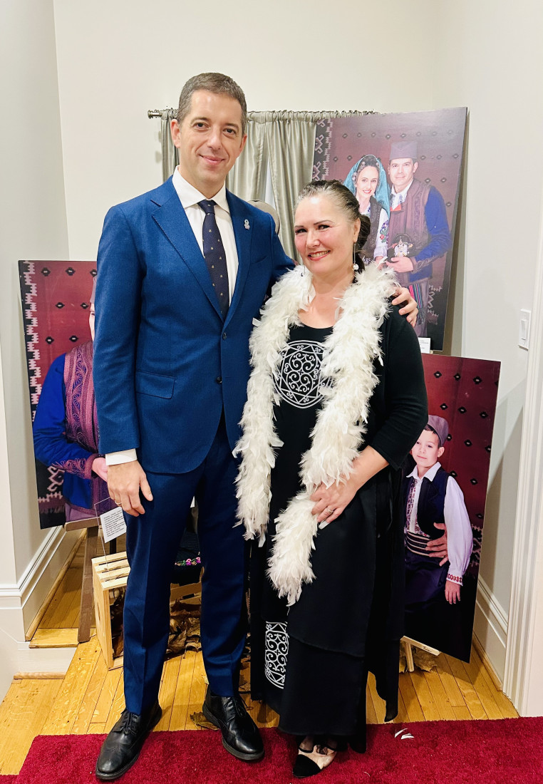 Srpske nošnje u Vašingtonu: Nojeva barka naše kulture i umetnosti (FOTO)