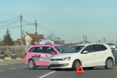 Vozač prešao preko pune linije: Silovit sudar u Kragujevcu!