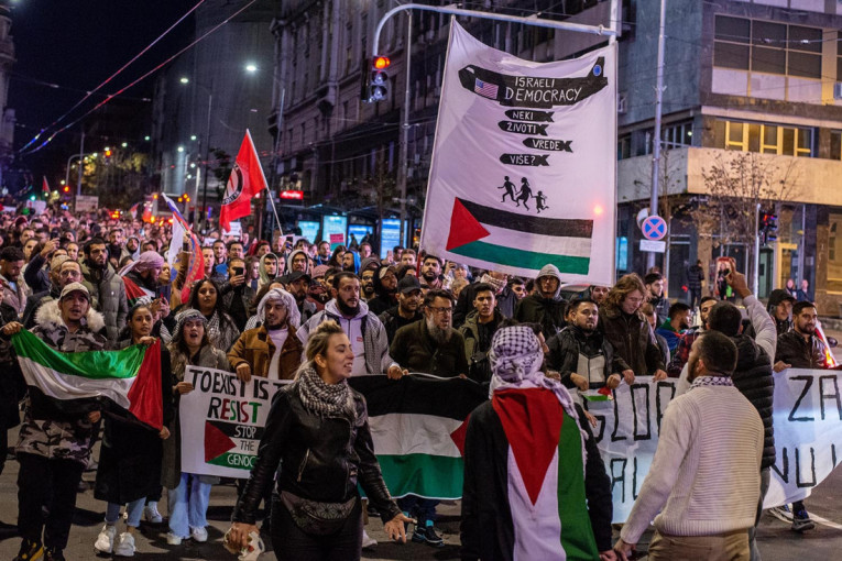 Neki životi vrede više? Održan protest podrške narodu Palestine u Beogradu (FOTO)