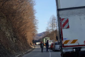 Vozači, oprez: Sanira se klizište kod Pribojske Banje - zbog radova na putu vozila se propuštaju naizmenično