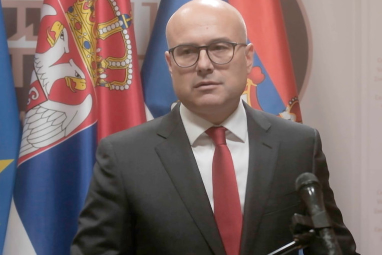 Vučević: Vojska Srbije naređenja ne prima ni od koga drugog osim od vrhovnog komandanta