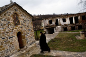 Ruski sveštenik svedočio čudu u manastiru Zočište na KiM: Sveti Damjan i Kozma pomogli albanskoj porodici i spasili im dete!