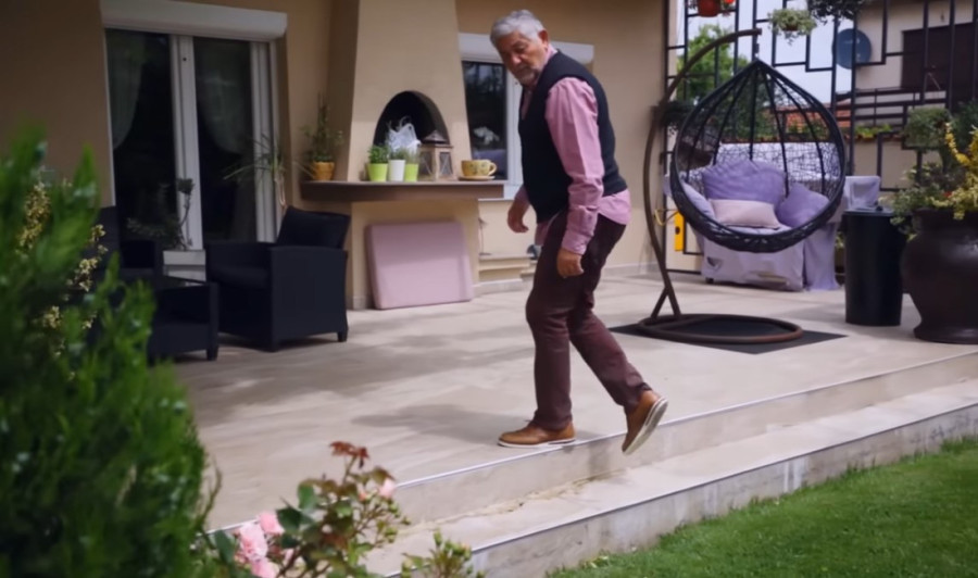 Oglasio se ministar u vladi BiH povodom stanja Halida Bešlića: Obratio se pevaču direktno!