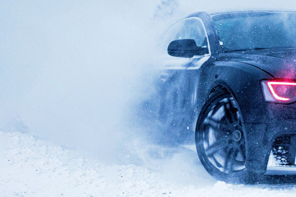 Ima snega na pojedinim deonicama, zato, vozači - oprezno!