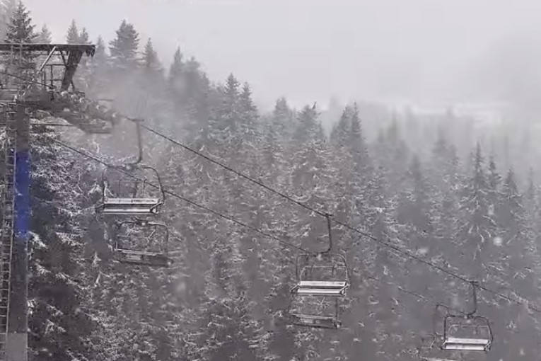 Sneg na Kopaoniku, temperatura na nuli, od petka stiže novo zahlađenje (VIDEO)
