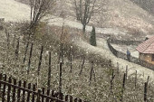 "Zima bez snega ko selo bez crkve": Obeleli vrhovi Golije - putari i mehanizacija u pripravnosti