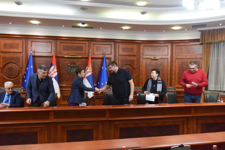 Potpisan sporazum o obustavi protesta u "Pošti Srbije"