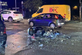 Stravična nesreća kod Srbobrana: Poginuli vozač motora i njegov saputnik, povređen vozač automobila!