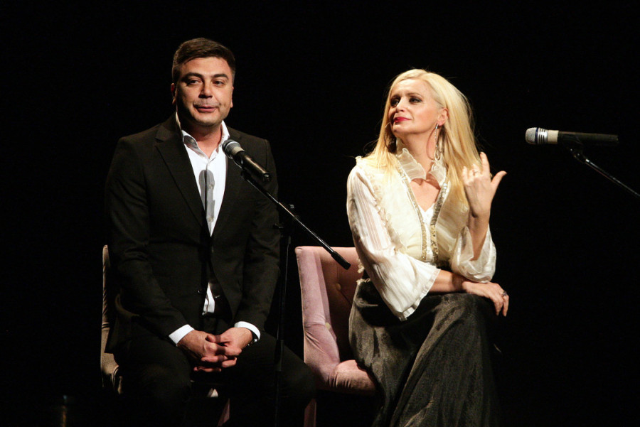 Ovacije na 60. izvođenju kabarea "Čeznem da vam kažem": U publici Tamara Vučić, Maja Gojković, Ivan Bosiljčić... (FOTO)