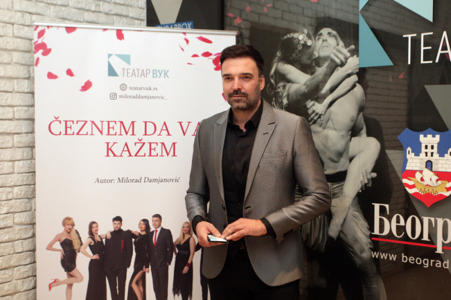 Ovacije na 60. izvođenju kabarea "Čeznem da vam kažem": U publici Tamara Vučić, Maja Gojković, Ivan Bosiljčić... (FOTO)