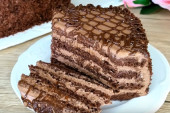Recept dana: Čokoladna torta sa maskarponeom, fina i kremasta poslastica gotova za manje od pola sata (VIDEO)