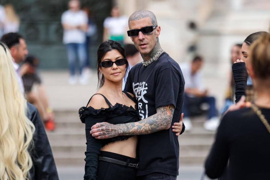 Isplivali detalji o tek rođenom sinu Kortni Kardašijan i Travisa Barkera! Evo i kad im se beba tačno pridružila: Na ovo su tri godine čekali