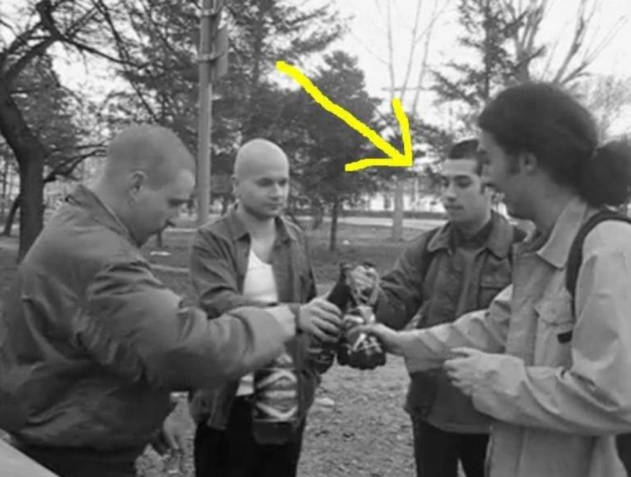 Nosilac Đilasove liste glumio u spotu neonacističkog benda: Dobrica Veselinović se družio sa nacistima, a sad to pokušava da sakrije (FOTO)