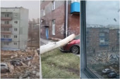Orkanska oluja u Sibiru: Stabla padala na sve strane, dvoje poginulo (VIDEO)