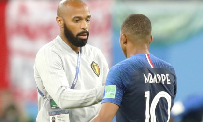 Legendarni Francuz udario na sudiju: Zašto Portugalac nije dosudio penal za Bajern?! (VIDEO)